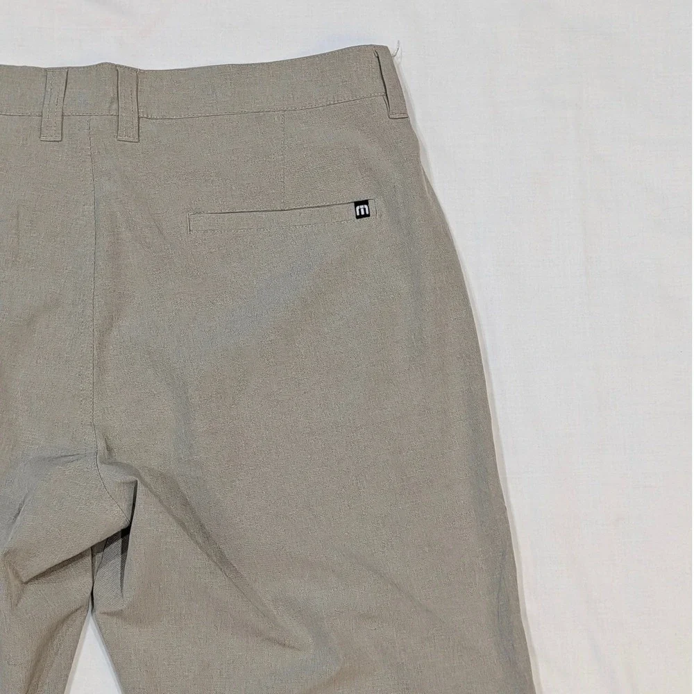 Travis Mathew Beck Shorts Men's 36 Khaki Tan Golf Lifestyle